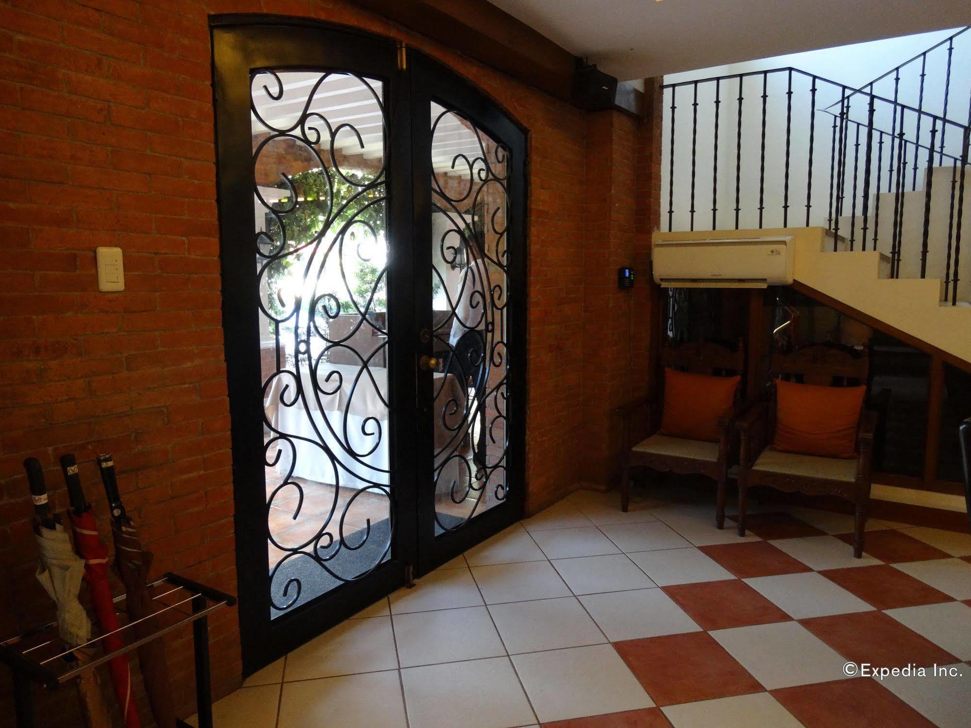 Hotel Emilia Davao Exterior foto