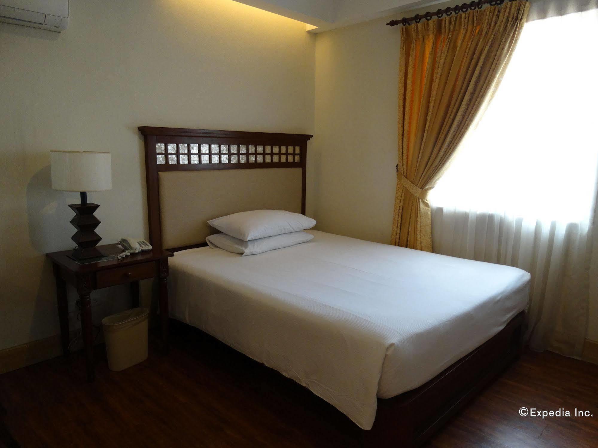 Hotel Emilia Davao Exterior foto