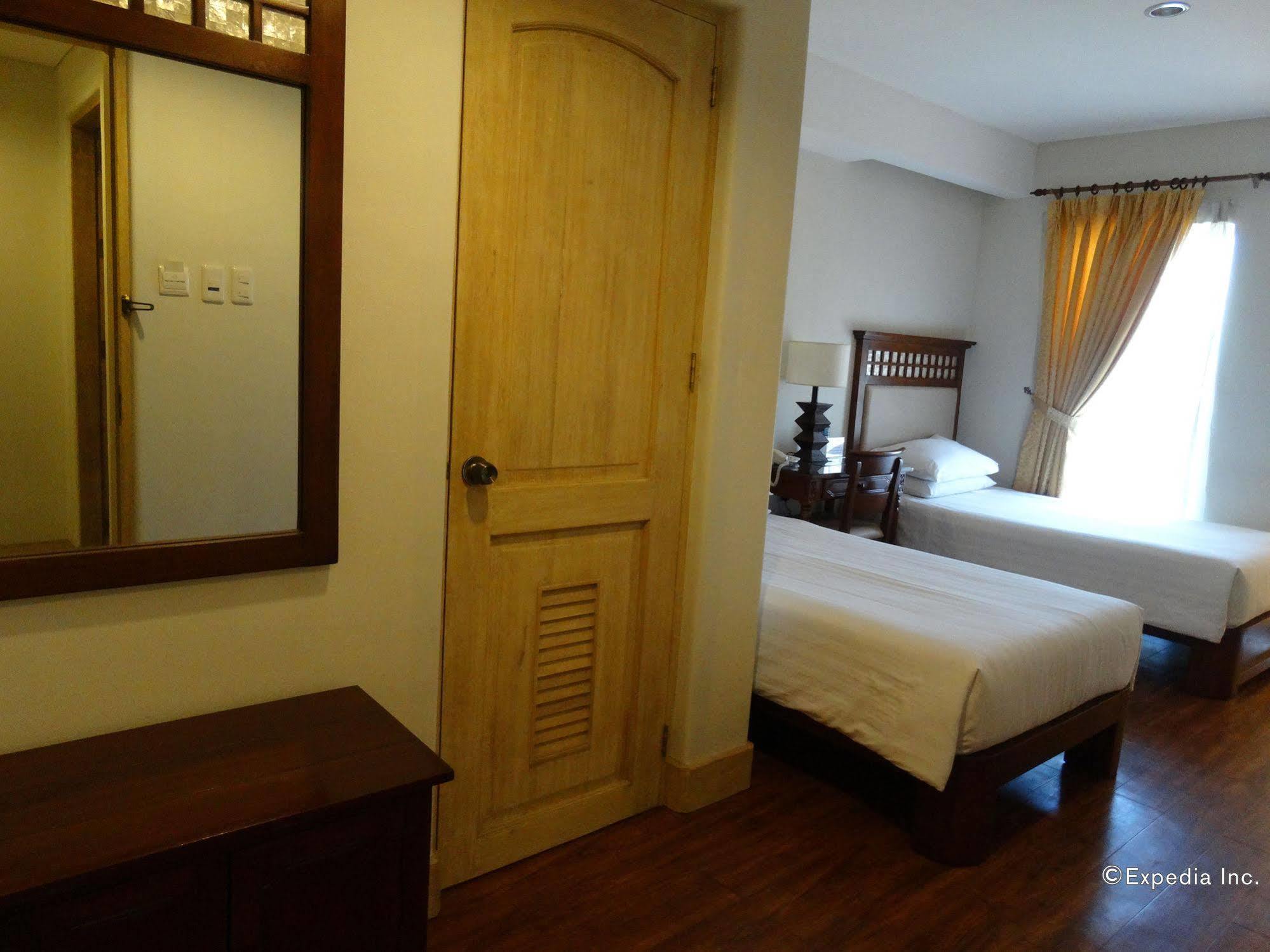 Hotel Emilia Davao Exterior foto