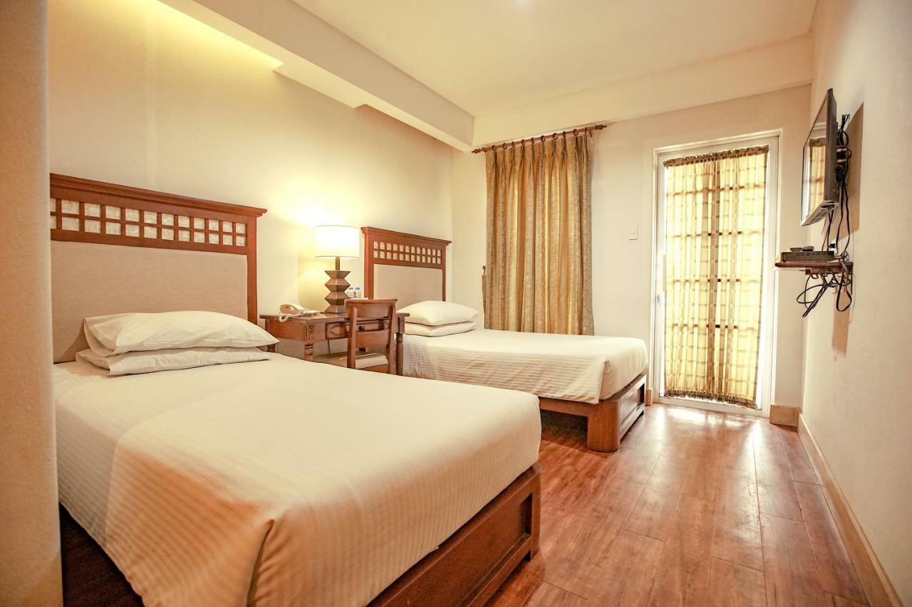Hotel Emilia Davao Exterior foto